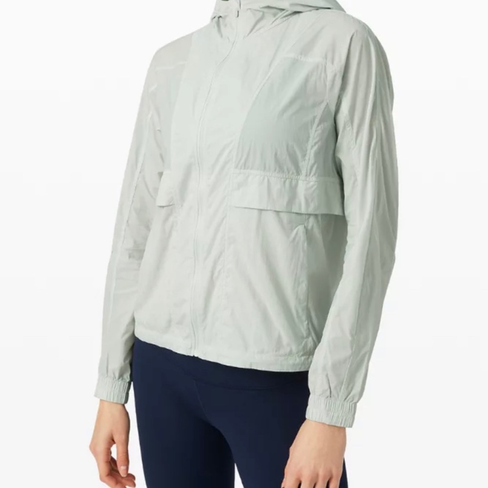 NWT lululemon hood lite jacket